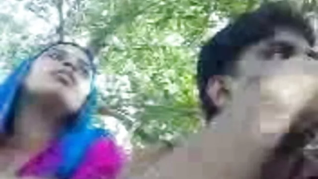 एड्रियन के इंग्लिश सेक्सी मूवी ऑनलाइन साथ सेक्स के खिलौने