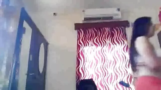 SIS. अश्लील. किशोर सेक्सी मराठी मूवी के साथ लंबे पैर और प्राप्त करता है सौतेला भाई में