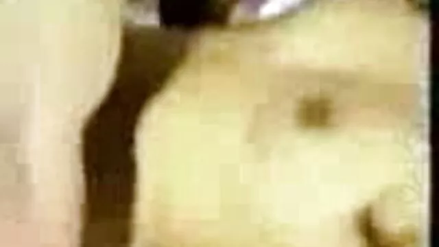 त्रिगुट सेक्सी मूवी हिंदी मूवी स्ट्रोक और चूसना बंद