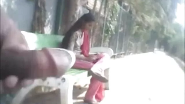 एक अच्छा मुर्गा पर परिहास सेक्सी चुड़ै मूवी