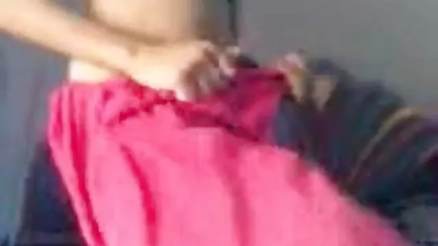 सुनहरे बालों वाली मद्रास की सेक्सी मूवी उसे खिलौने