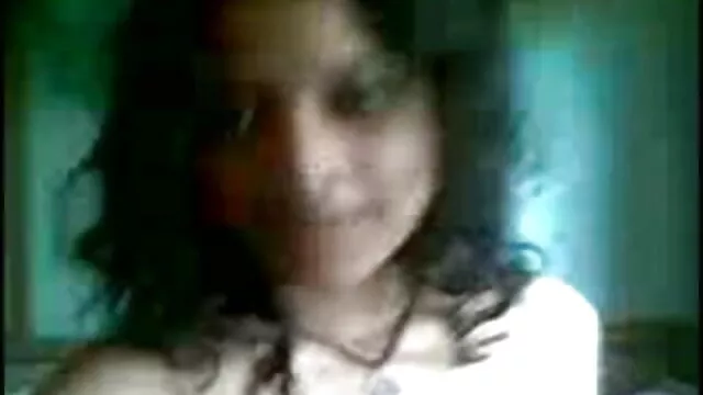 वोगर्ल्स हॉटेस्ट एक गर्म लड़की एंजेलिका और उसके पति को सोफे पर बकवास बीएफ और सेक्सी मूवी पकड़ने और त्रिगुट में बदलने के बाद शामिल हो गई ।