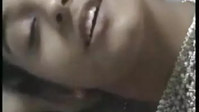 चाची आपको अपना नया पहनावा दिखाना करवा चौथ की सेक्सी मूवी चाहती है