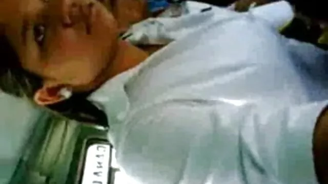 काम कर पत्नी हॉट इंडियन सेक्सी मूवी गड़बड़ हो जाता है