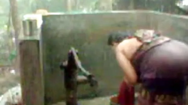 सुनहरे बालों वाली Amaris Squirts धाराओं पर सेक्सी मूवी पिक्चर एचडी में खुद