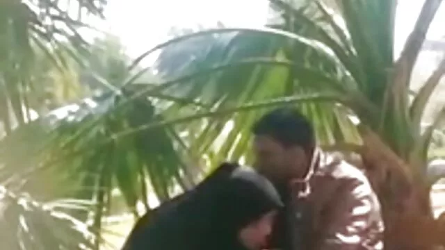 आकार फुल सेक्सी मूवी फुल सेक्सी में झुकना