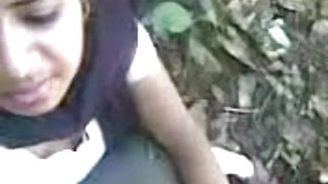 सेक्सी सेक्सी वीडियो हिंदी मूवी फुल एचडी लड़कियां खुद को पेशाब के साथ सोख