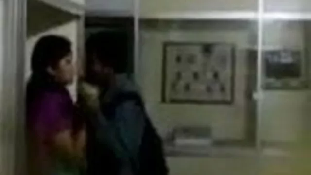 सुनहरे बीएफ सेक्सी मूवी बालों वाली बेब गीला और जंगली हो जाता है