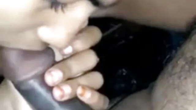 शरारती बेब सेक्स डॉट कॉम मूवी अपने मुर्गा की सवारी करने के लिए तैयार है