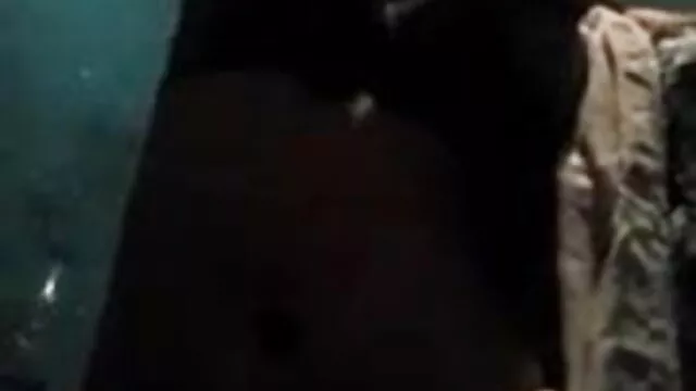 18 पटरियों-करेन-एक फिल्म की सेक्सी मूवी दोस्ताना अजनबी द्वारा गड़बड़