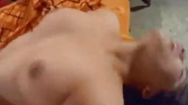 परिवार-बड़े स्तन पसंद करता है सेक्सी वीडियो मूवी इंग्लिश उसे बिल्ली बढ़ा
