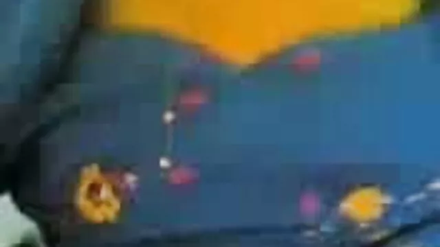 - रॉस गांव की लड़की की सेक्सी मूवी और स्पेंसर डाले स्वैप मुखमैथुन से पहले कंडोम