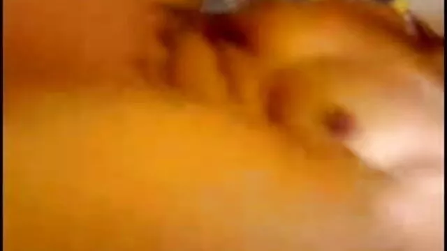 एशियाई हंक खाती है, इससे हिंदी मूवी सेक्सी बफ पहले कच्चे सवारी