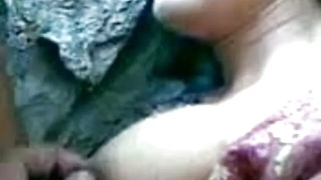 Eveline नील पेशाब Squirts की तमिल सेक्स मूवी