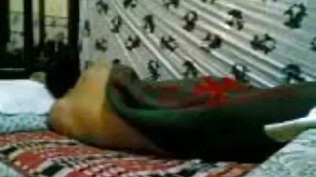 पथपाकर और चूसने, सीधे लड़की चर्चा गुजराती सेक्सी मूवी वीडियो