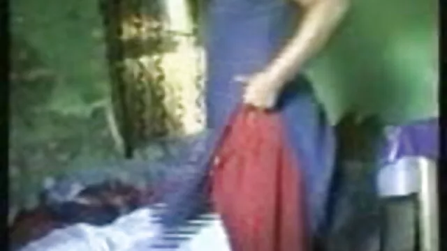 एक काले कोर्सेट में अफ्रीका एक्स एक्स एक्स फुल सेक्सी मूवी काम्पोस